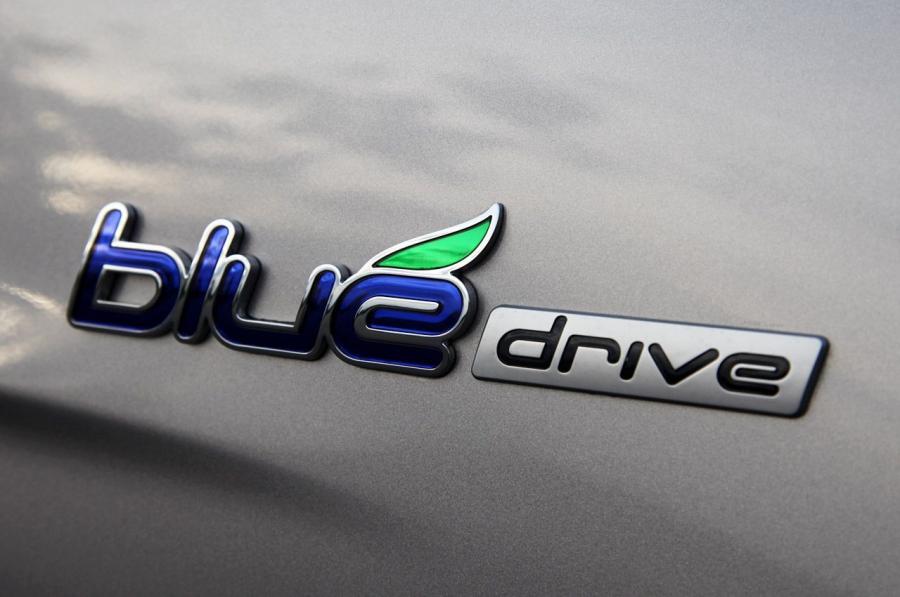  Hyundai Sonata Hybrid 2010 года  (фото 71 из 83)